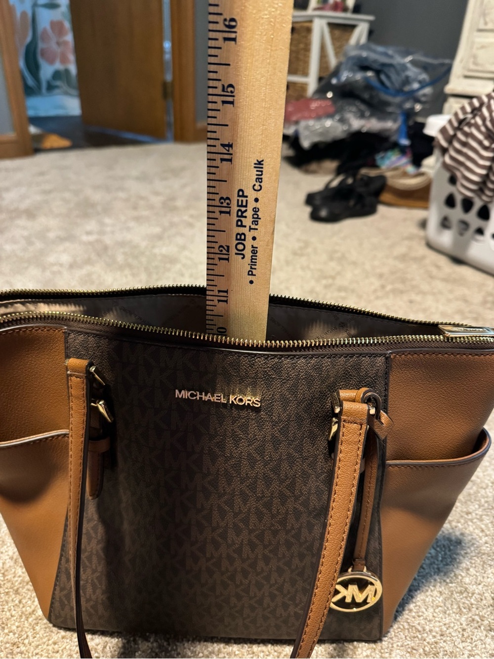 Brown Leather Two Tone Michael Kors Shoulder Bag - Picture 12 of 13